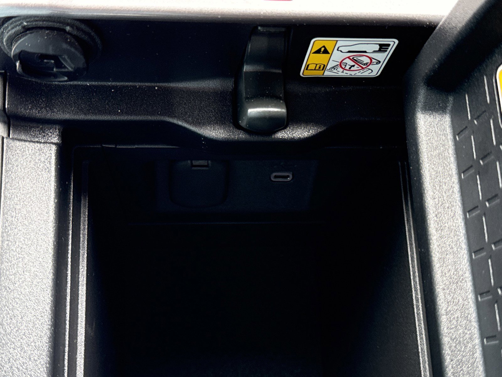 Used 2026 Toyota RAV4 SE w/ Weather Package FWD image 30