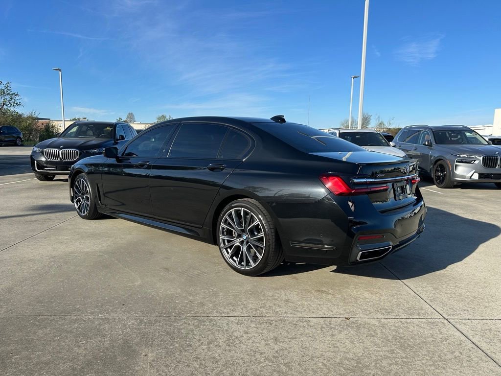 Used 2020 BMW 750i xDrive w/ Executive Package AWD/4WD image 7