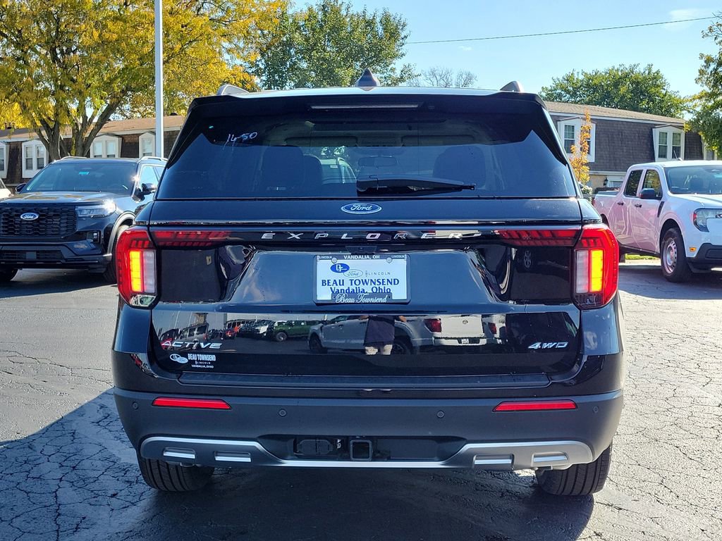 New 2026 Ford Explorer Active w/ Active Comfort Package image 5