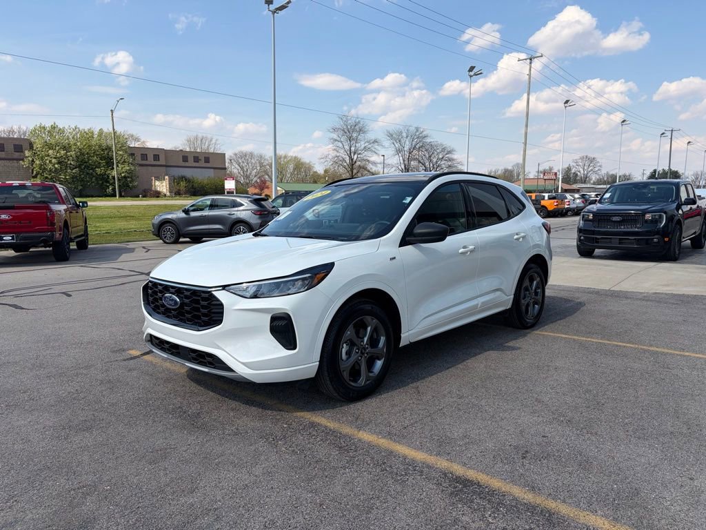 Used 2024 Ford Escape ST-Line w/ Tech Pack #1 AWD/4WD image 32