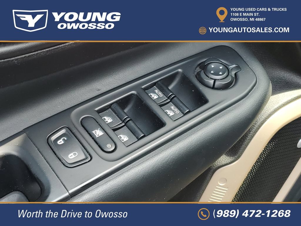 Used 2016 Jeep Renegade 75th Anniversary FWD image 20