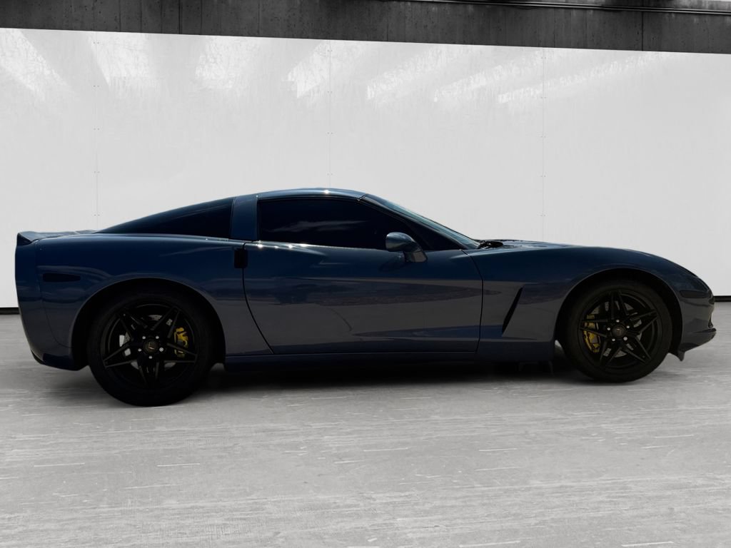 Used 2011 Chevrolet Corvette Coupe w/ Preferred Equipment Group RWD image 6