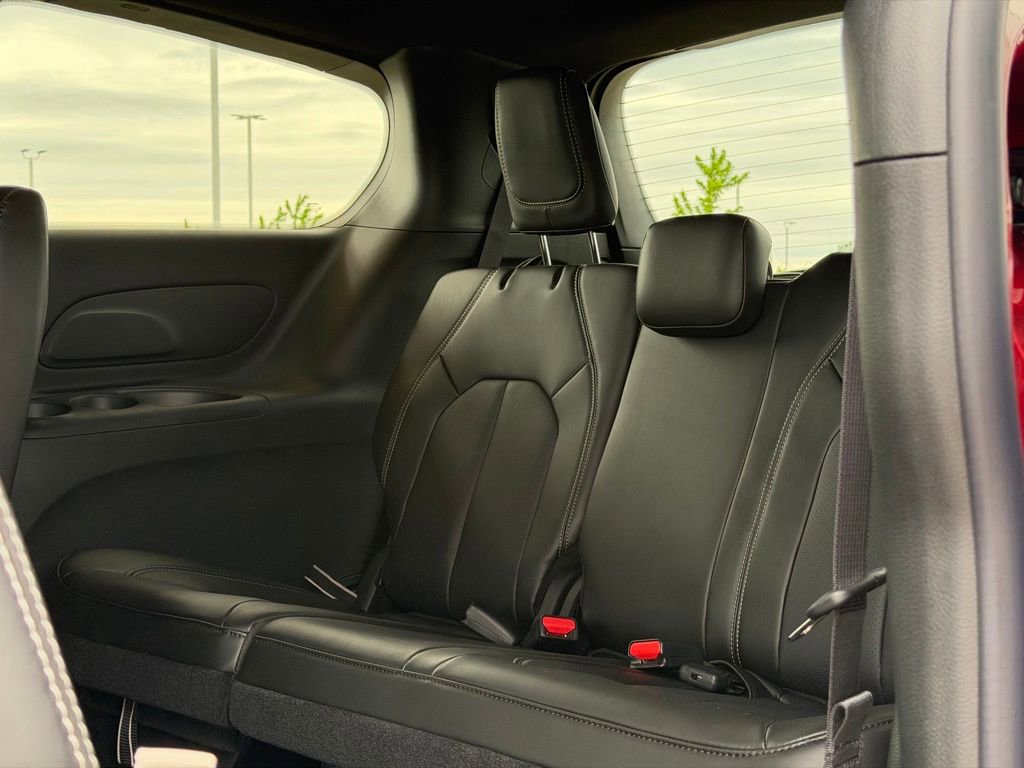 New 2027 Chrysler Pacifica Select FWD image 38
