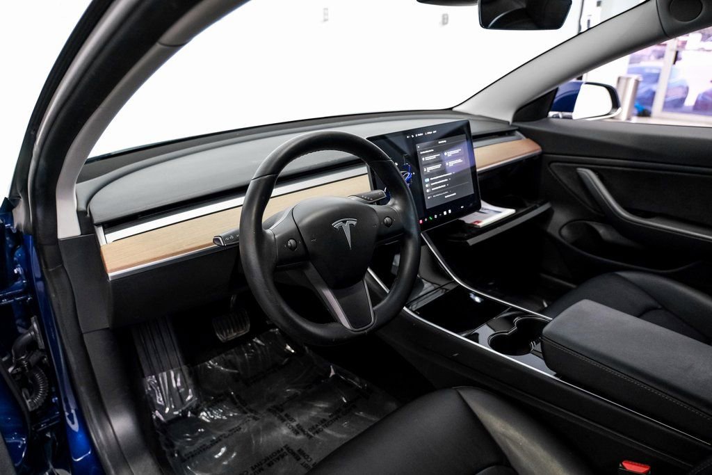 Used 2018 Tesla Model 3 Long Range image 3