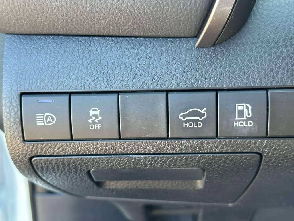 Used 2023 Toyota Camry SE AWD/4WD image 18