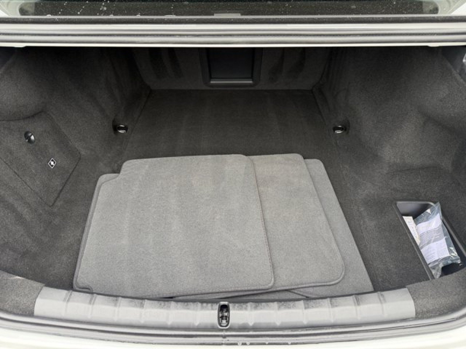 Used 2023 BMW i7 xDrive60 AWD/4WD image 19