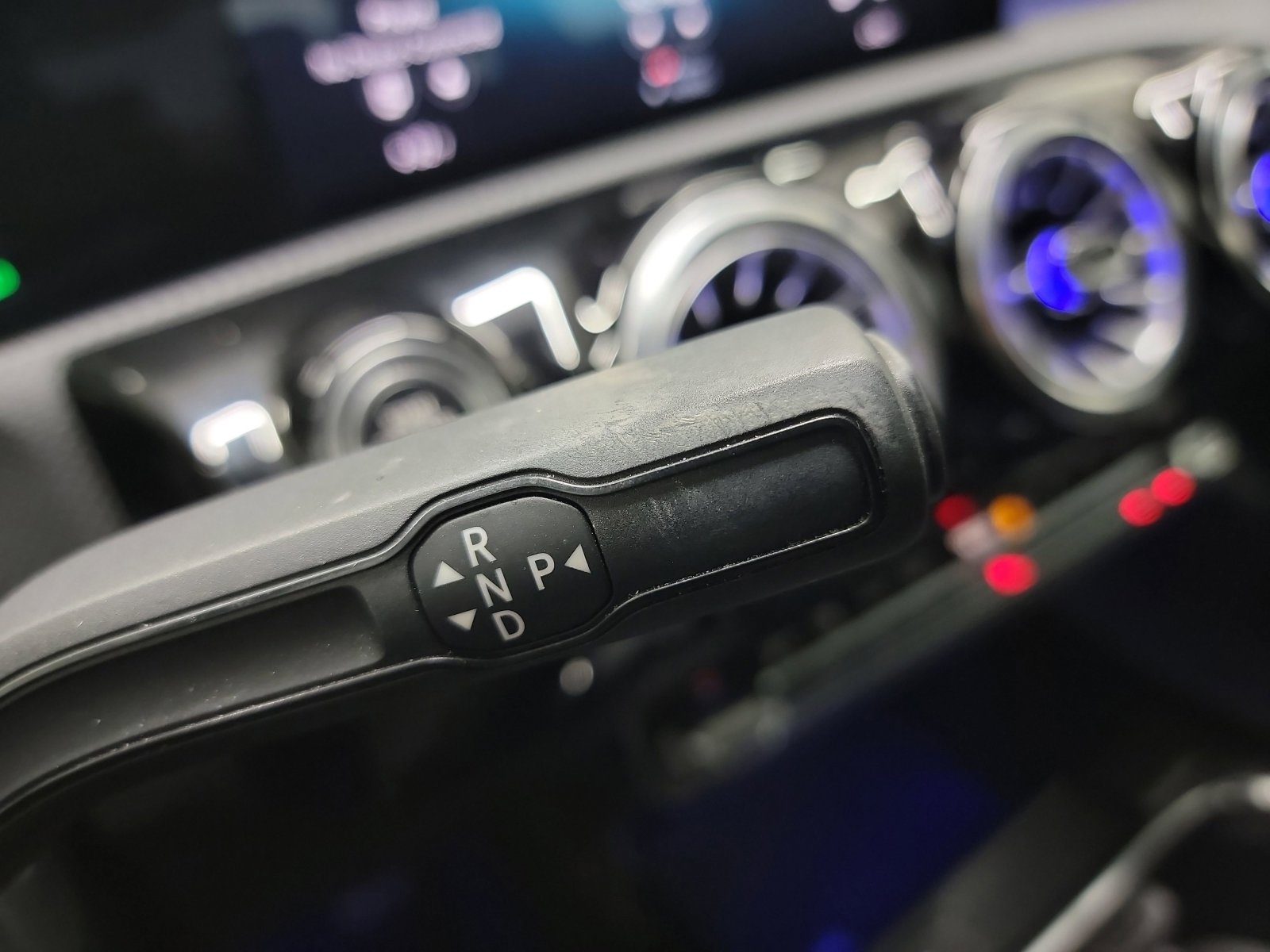 Used 2022 Mercedes-Benz CLA 250 4MATIC image 27