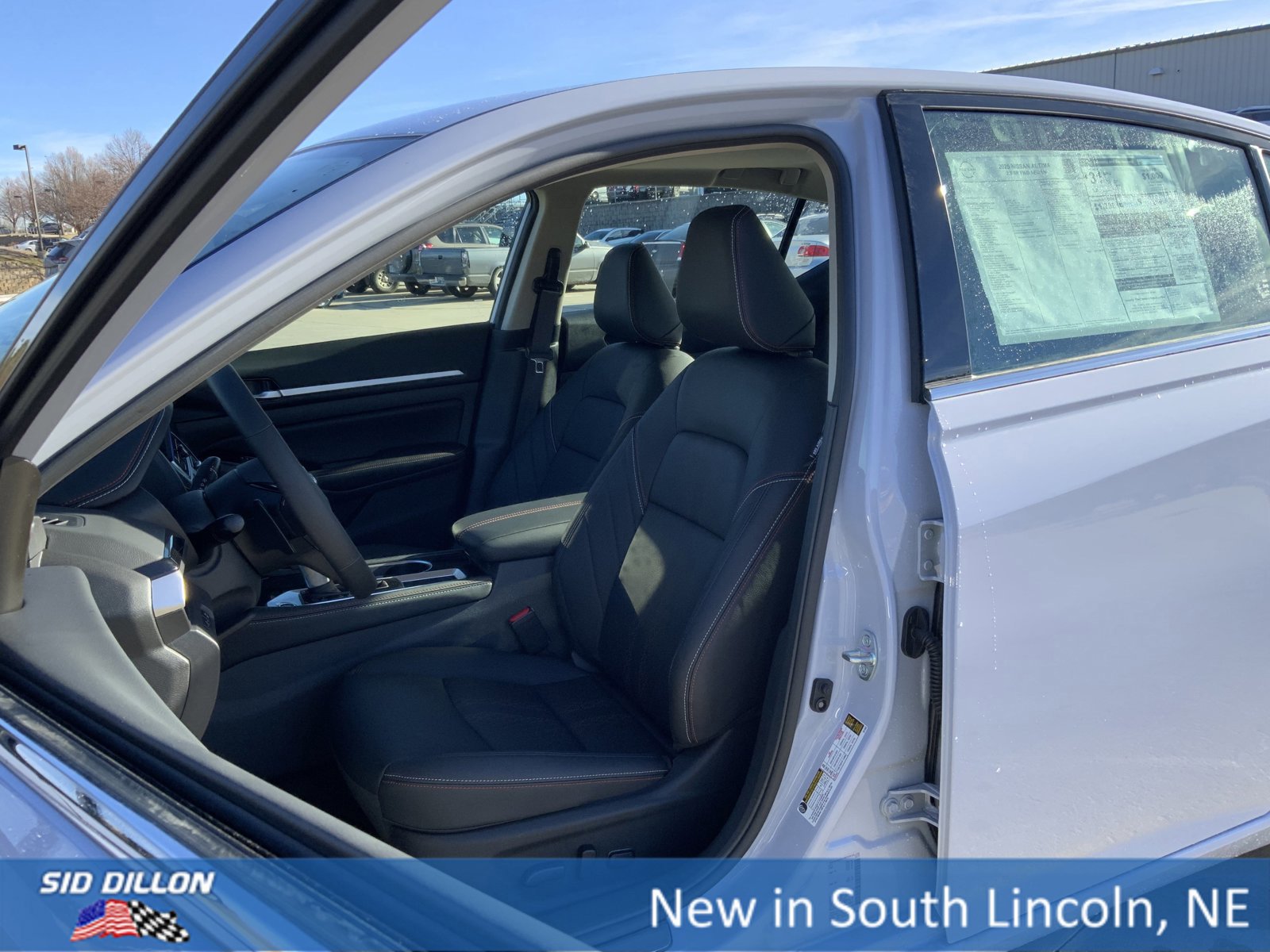 New 2025 Nissan Altima 2.5 SR w/ SR Premium Package image 9