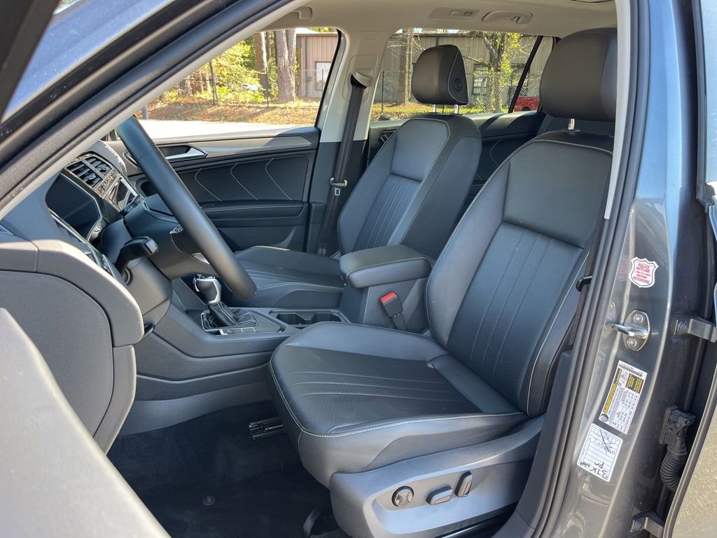 Used 2024 Volkswagen Tiguan SE FWD image 18