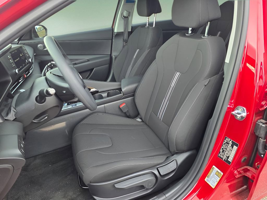 New 2025 Hyundai Elantra Blue image 13