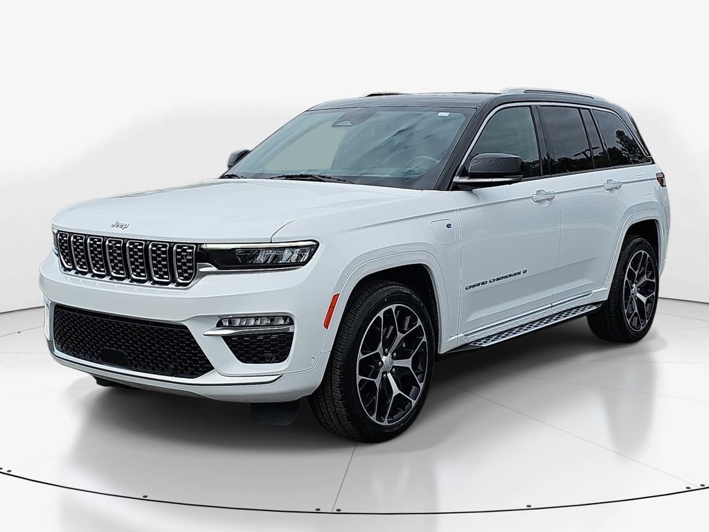 Used 2023 Jeep Grand Cherokee Summit image 10