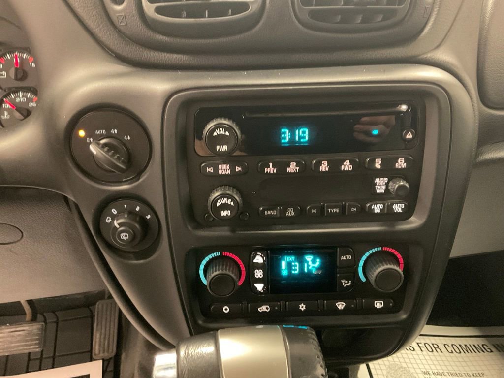 Used 2008 Chevrolet TrailBlazer LT AWD/4WD image 22