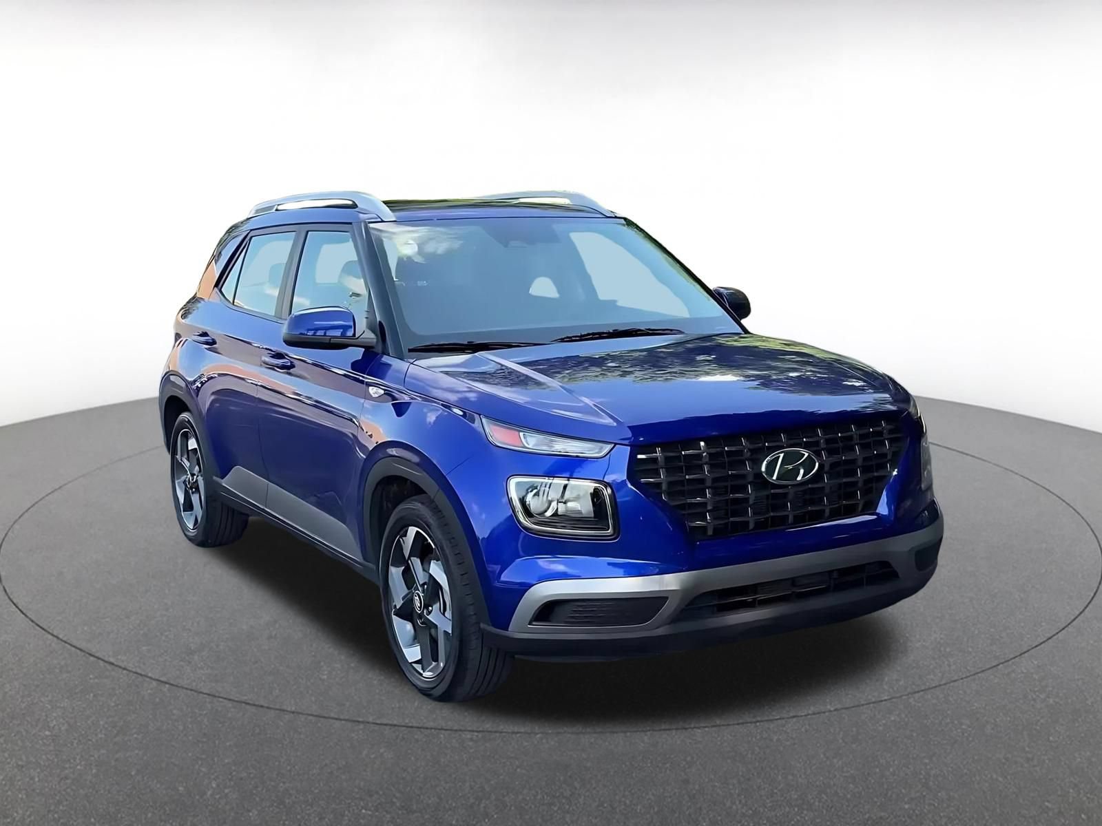 Used 2026 Hyundai Venue SEL FWD image 3