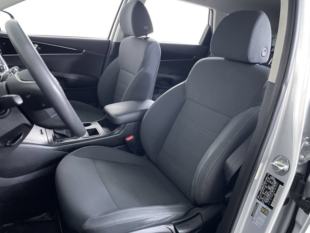 Used 2020 Kia Sorento LX AWD/4WD image 13