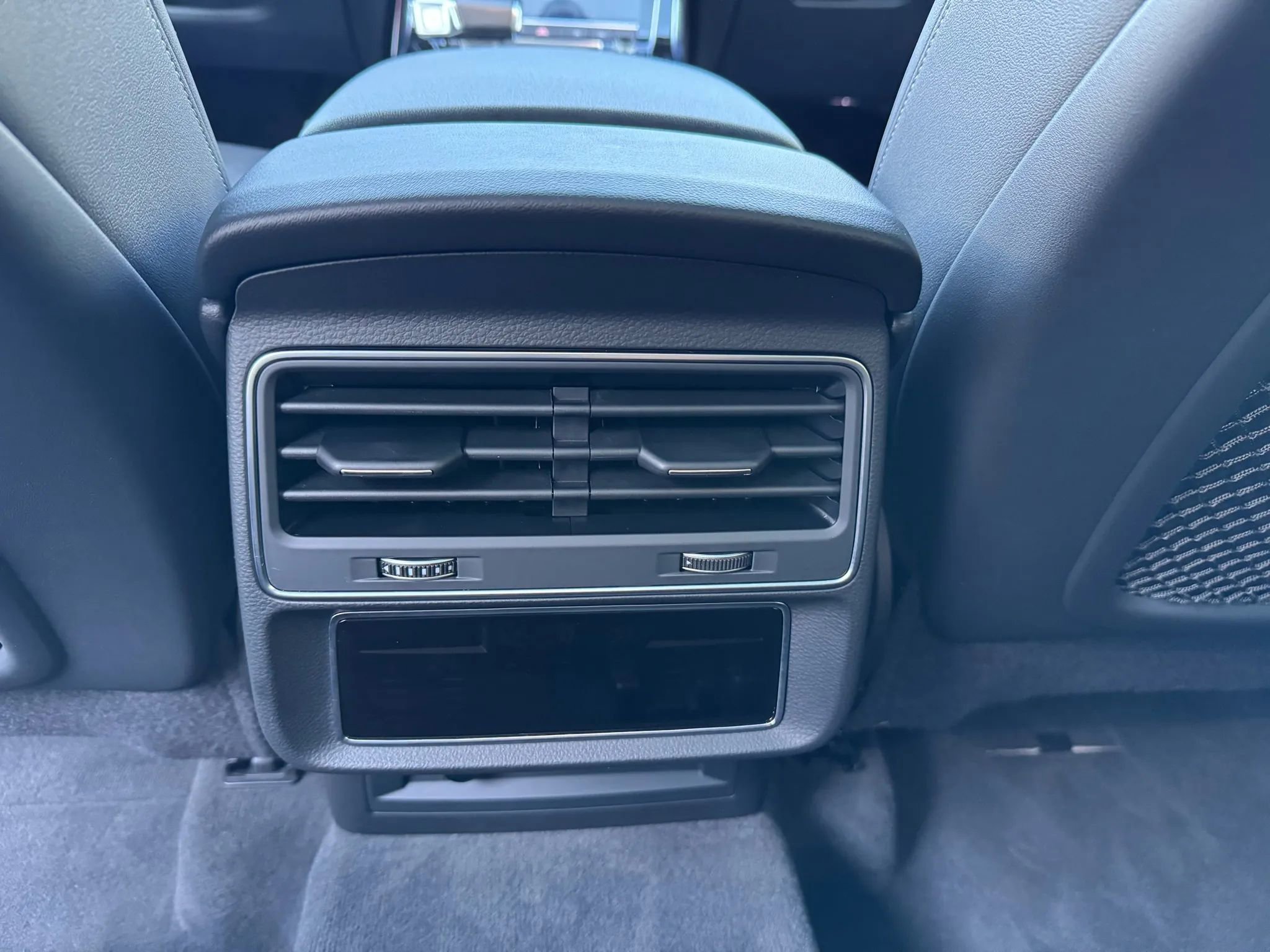 Used 2022 Audi Q8 Premium Plus w/ Premium Plus Package image 26