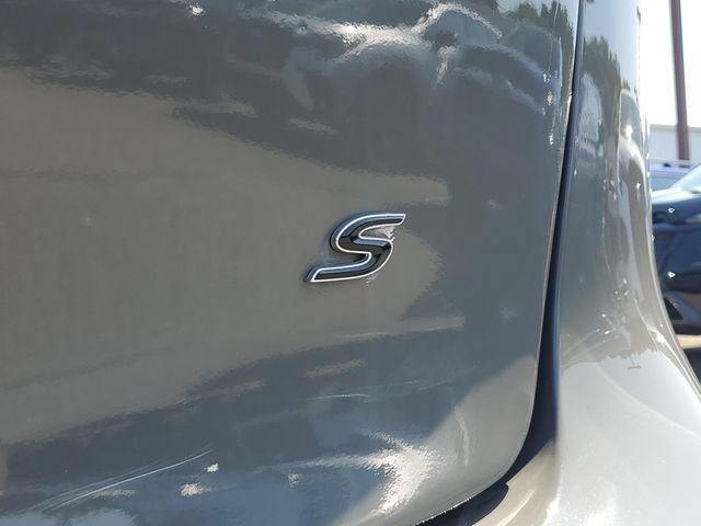 Certified 2020 Chrysler Pacifica Touring-L w/ S Appearance Package FWD image 8