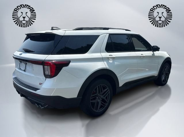 Used 2025 Ford Explorer ST AWD/4WD image 6