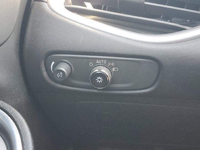 Certified 2022 Chevrolet Malibu LT FWD image 17