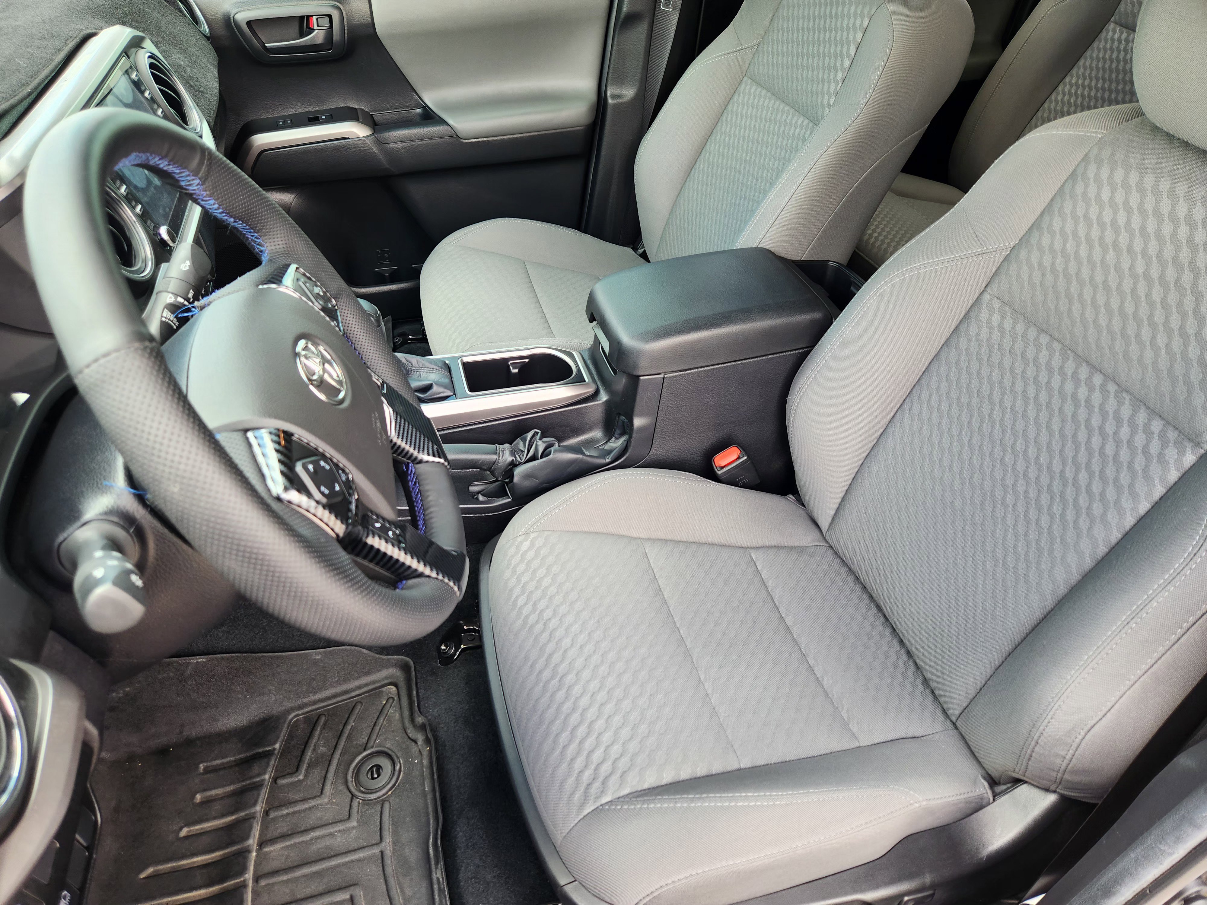 Used 2023 Toyota Tacoma SR5 RWD image 14