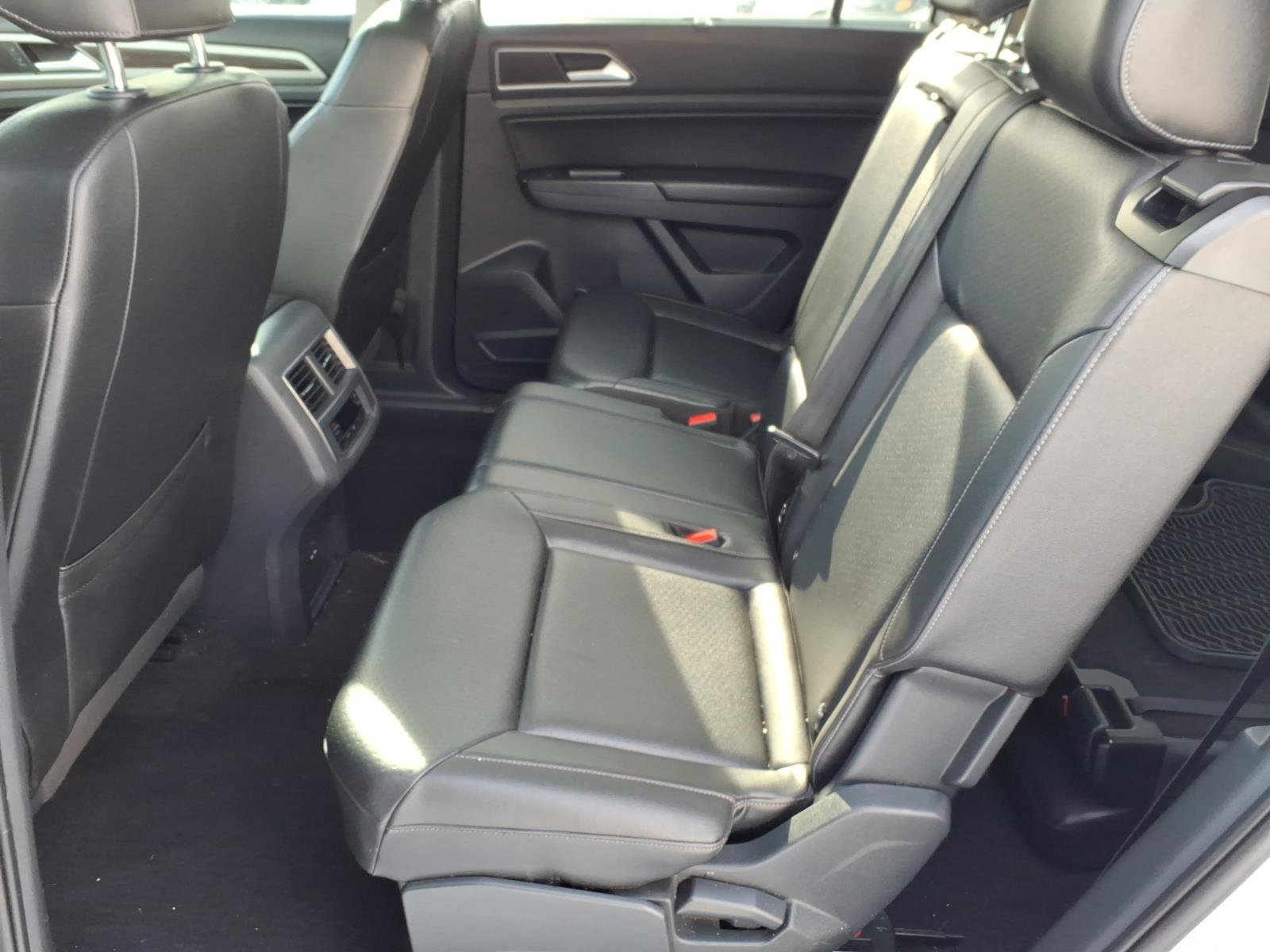 Used 2018 Volkswagen Atlas SEL AWD/4WD image 14
