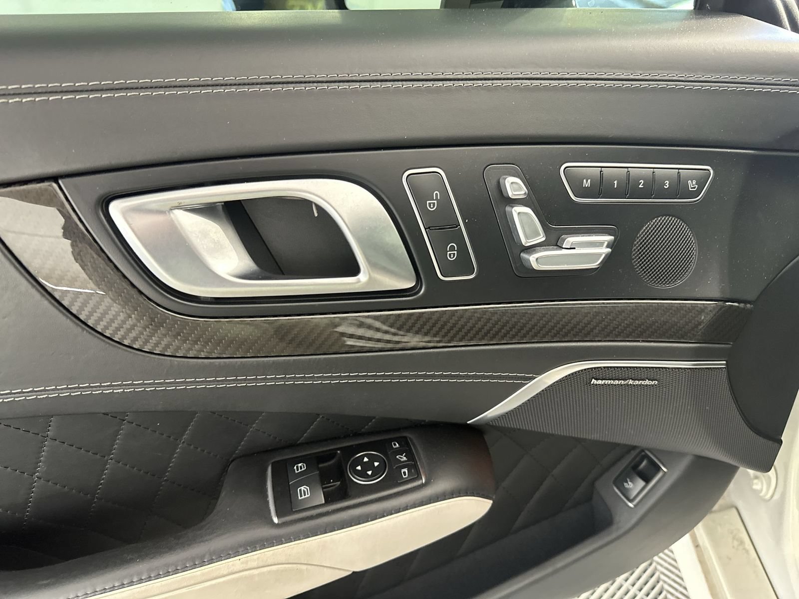 Used 2016 Mercedes-Benz SL 63 AMG image 13