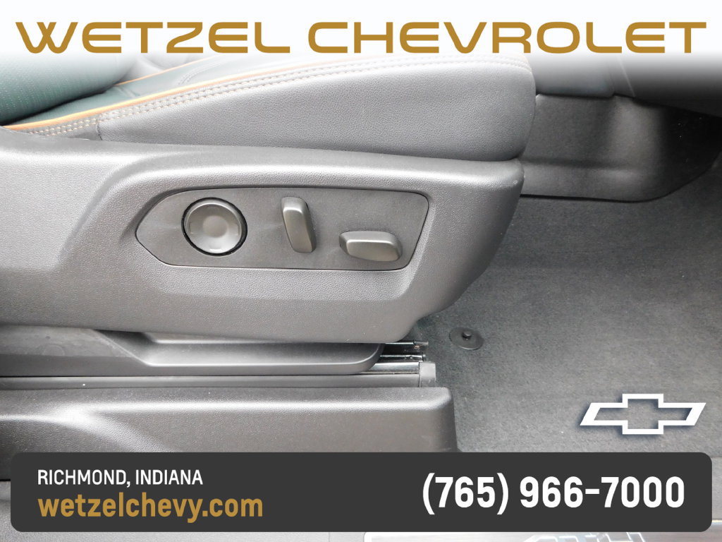 Certified 2025 GMC Yukon AT4 AWD/4WD image 19