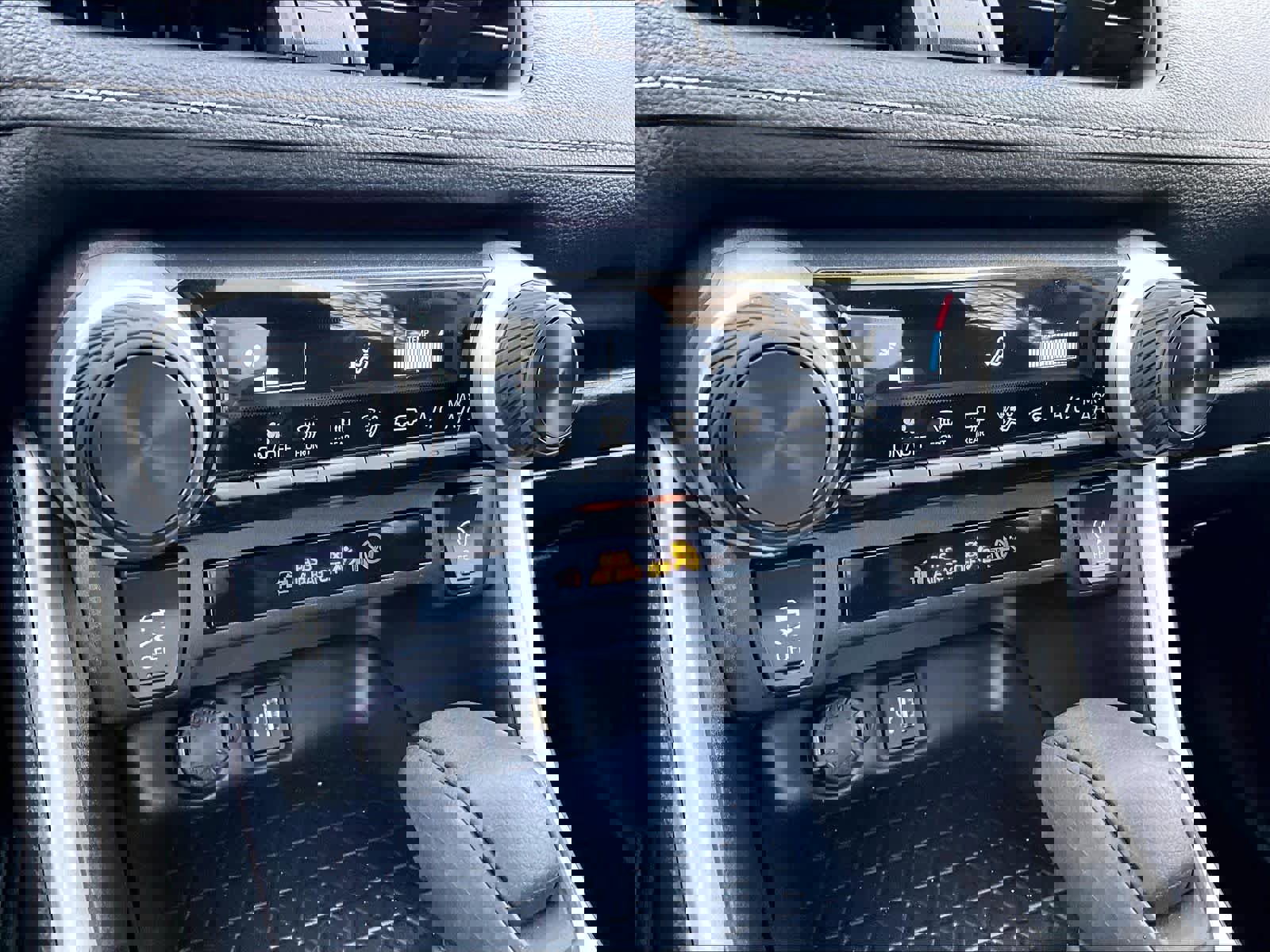 Used 2024 Toyota RAV4 LE image 26