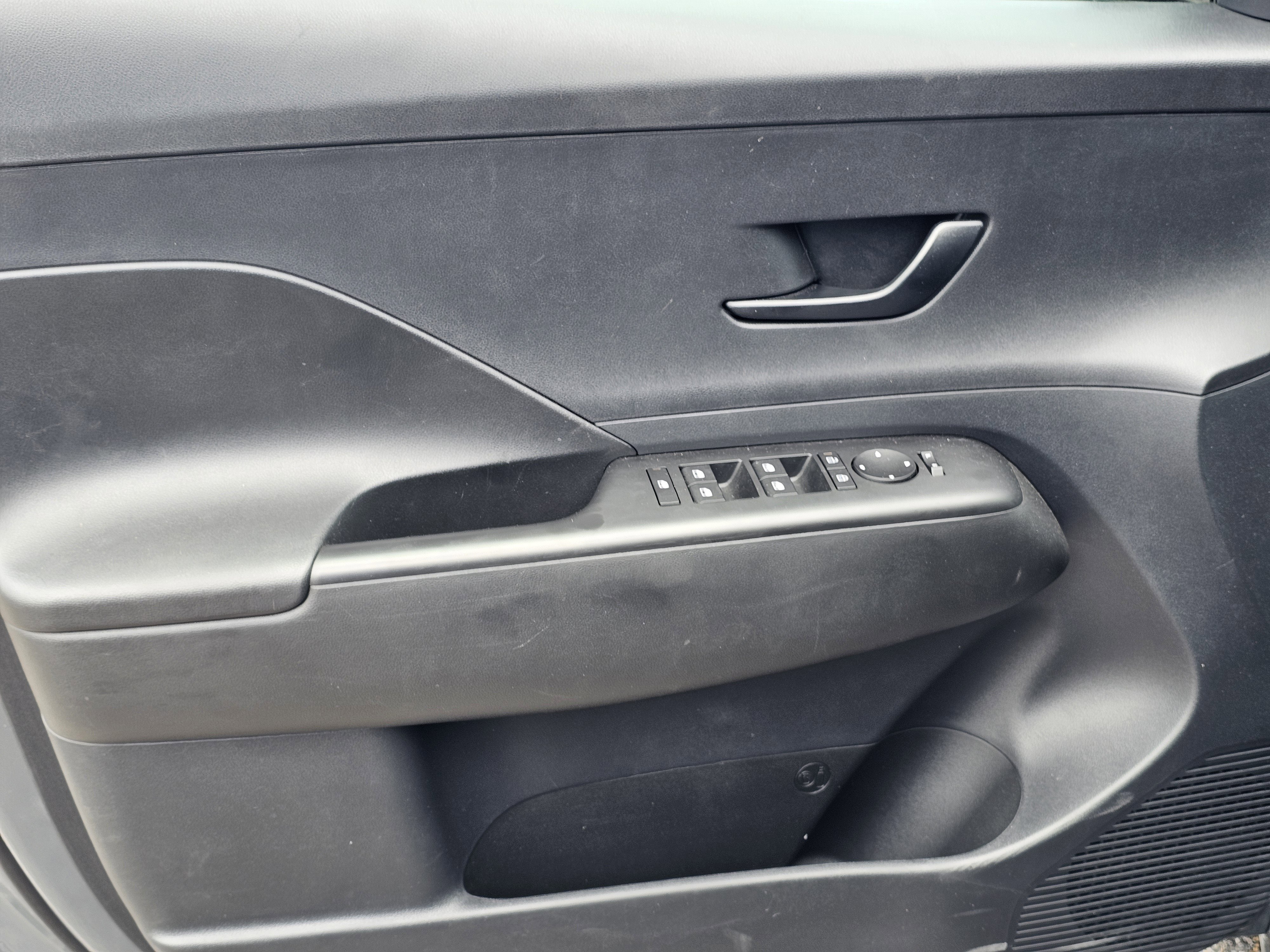Used 2026 Hyundai Kona SEL Sport FWD image 14