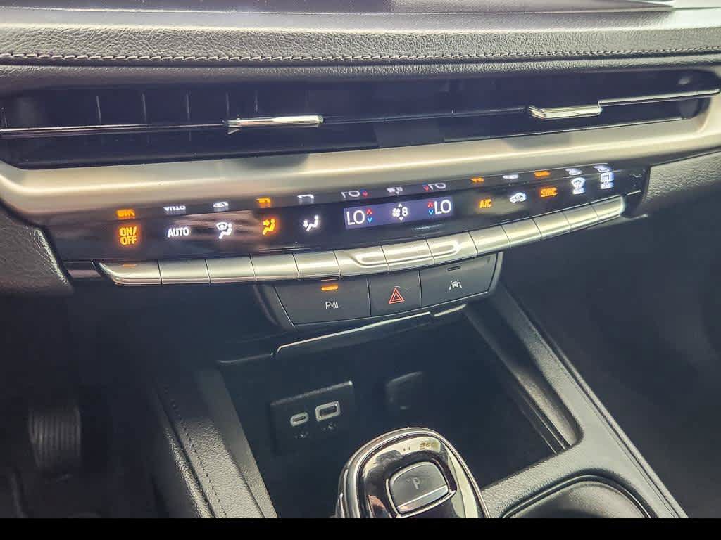 Used 2025 Cadillac XT4 Premium Luxury AWD/4WD image 18