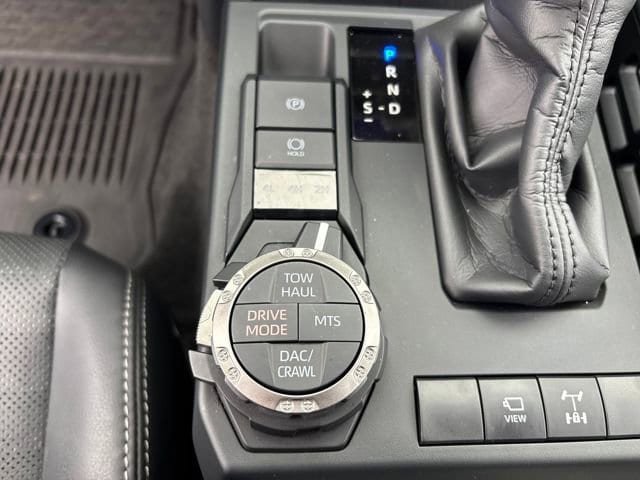 Used 2025 Toyota 4Runner TRD Off-Road Premium AWD/4WD image 17