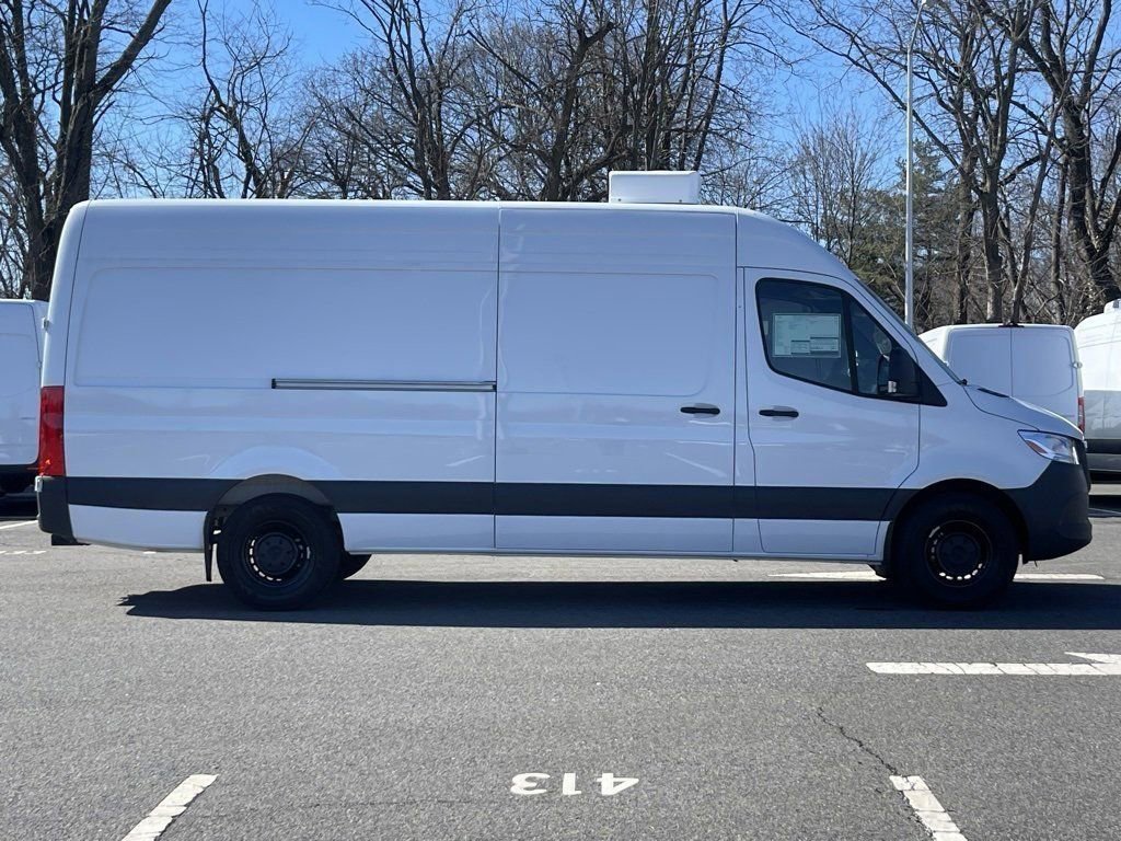 New 2025 Mercedes-Benz Sprinter 2500 image 8