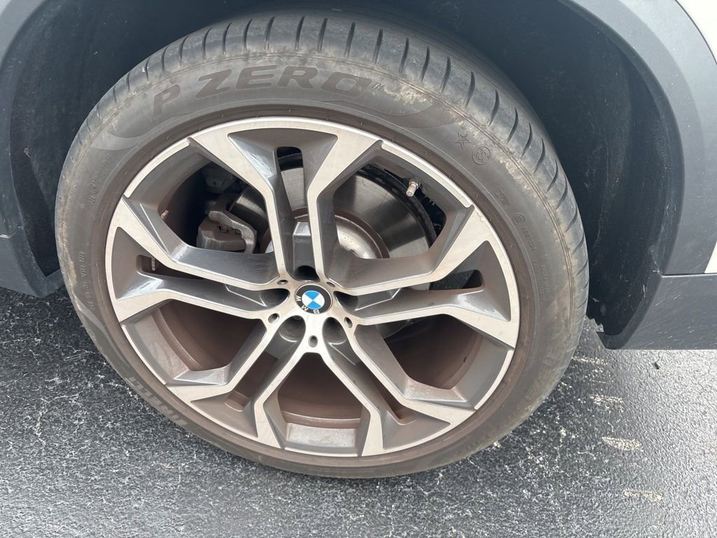 Used 2024 BMW X5 sDrive40i w/ Parking Assistance Package image 9