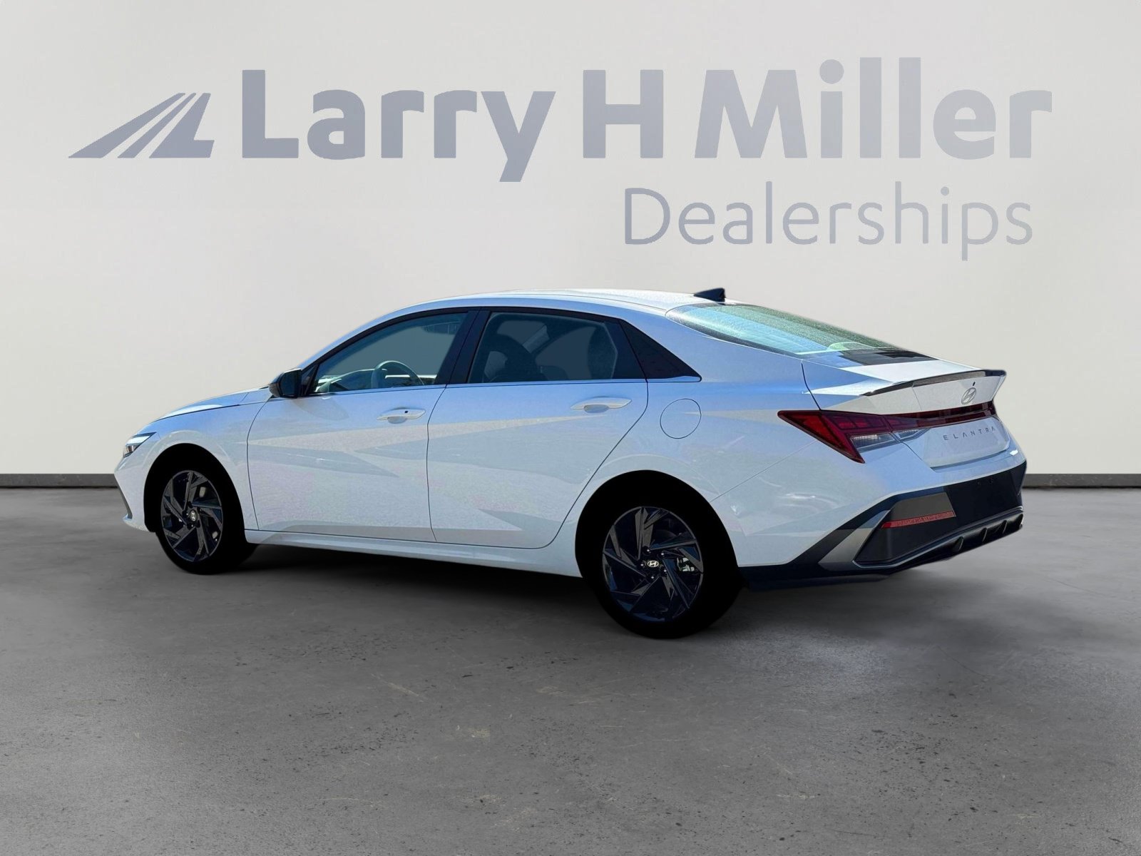 New 2026 Hyundai Elantra N Line FWD image 4