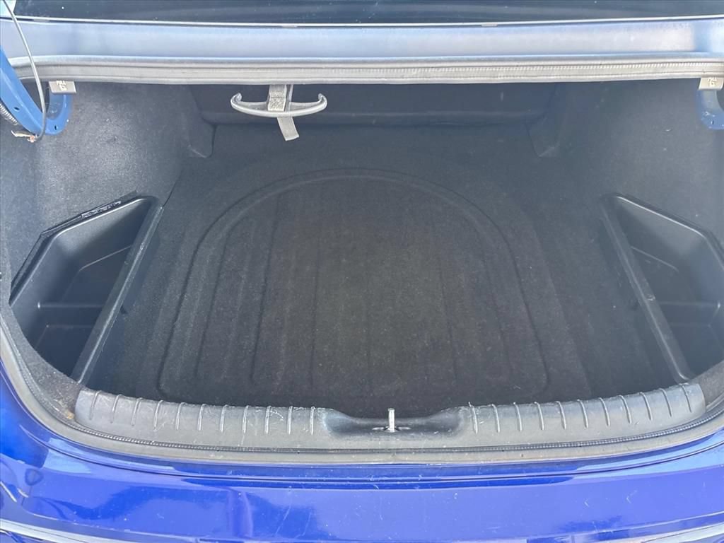 Used 2023 Hyundai Elantra SEL w/ Convenience Package FWD image 3