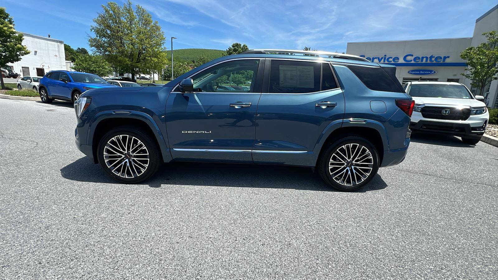 Used 2026 GMC Terrain Denali AWD/4WD image 7