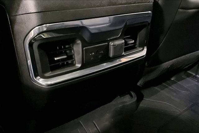 Used 2022 Chevrolet Silverado 1500 High Country w/ Technology Package image 28