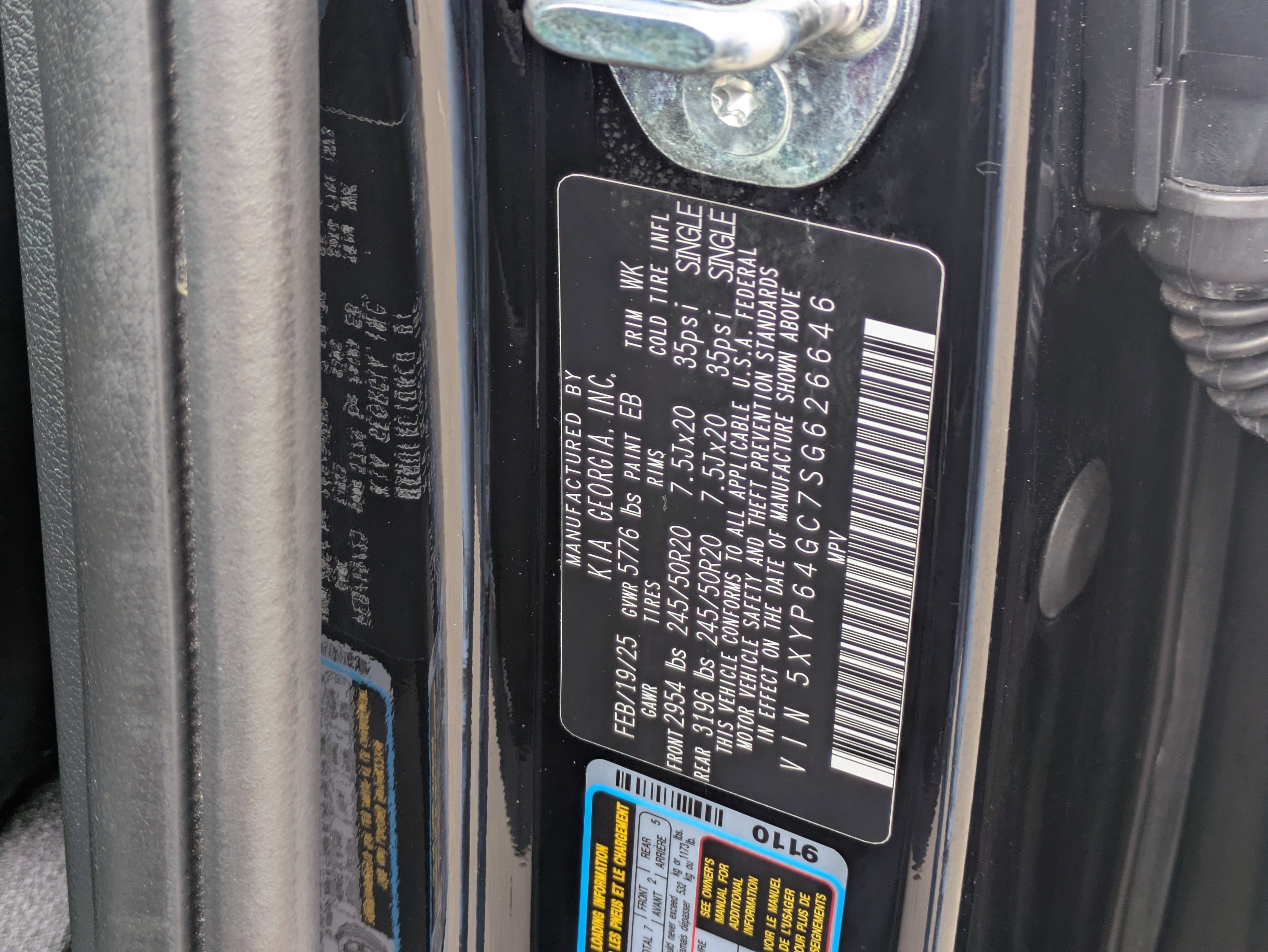 Used 2025 Kia Telluride S FWD image 32