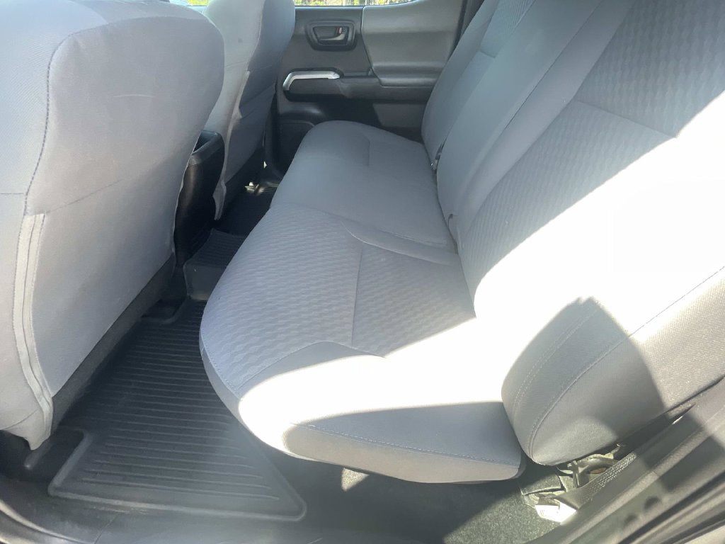Used 2021 Toyota Tacoma SR5 AWD/4WD image 12
