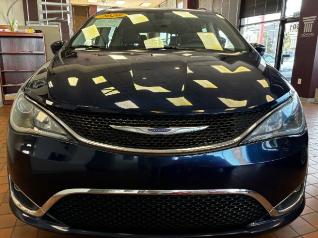 Used 2020 Chrysler Pacifica Touring-L image 5