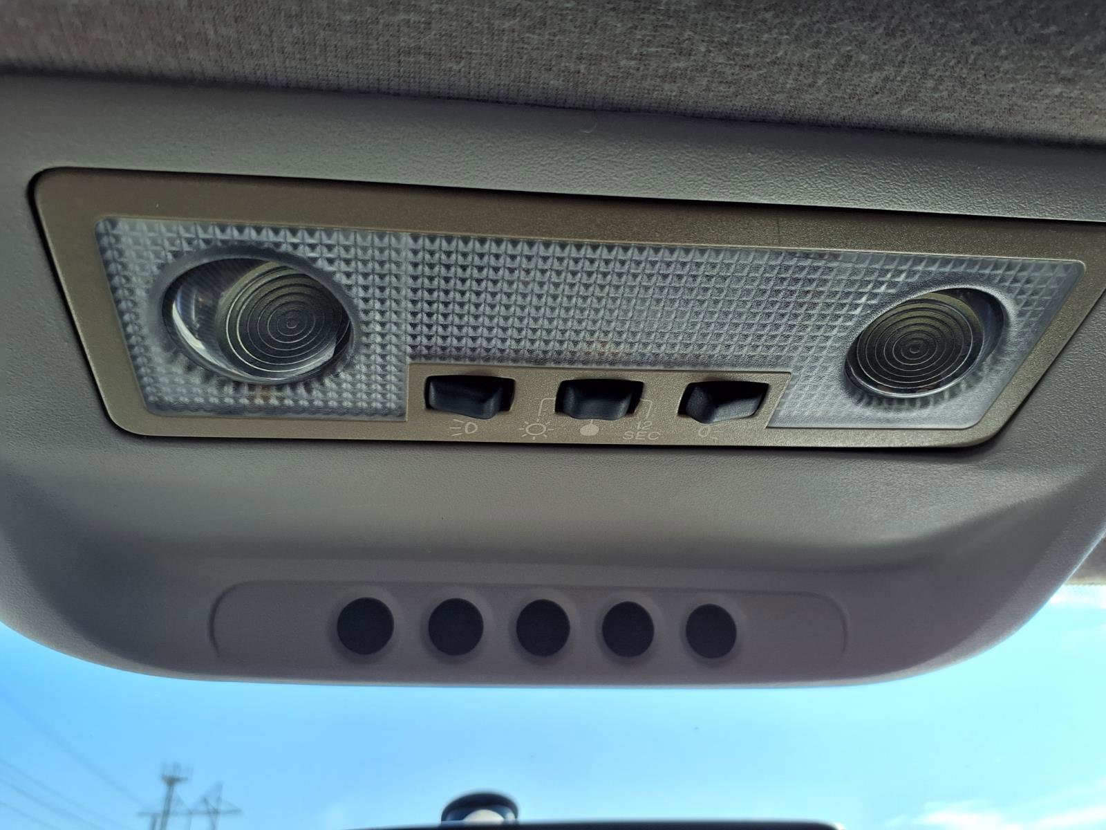 Used 2000 Mercury Cougar V6 image 5