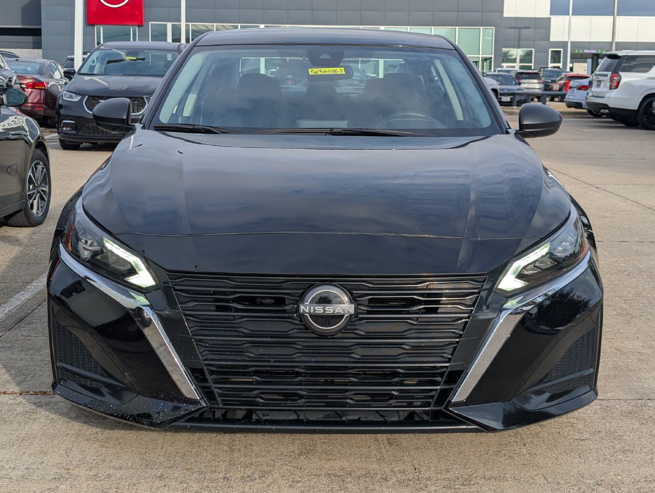 Used 2025 Nissan Altima 2.5 SV FWD image 6