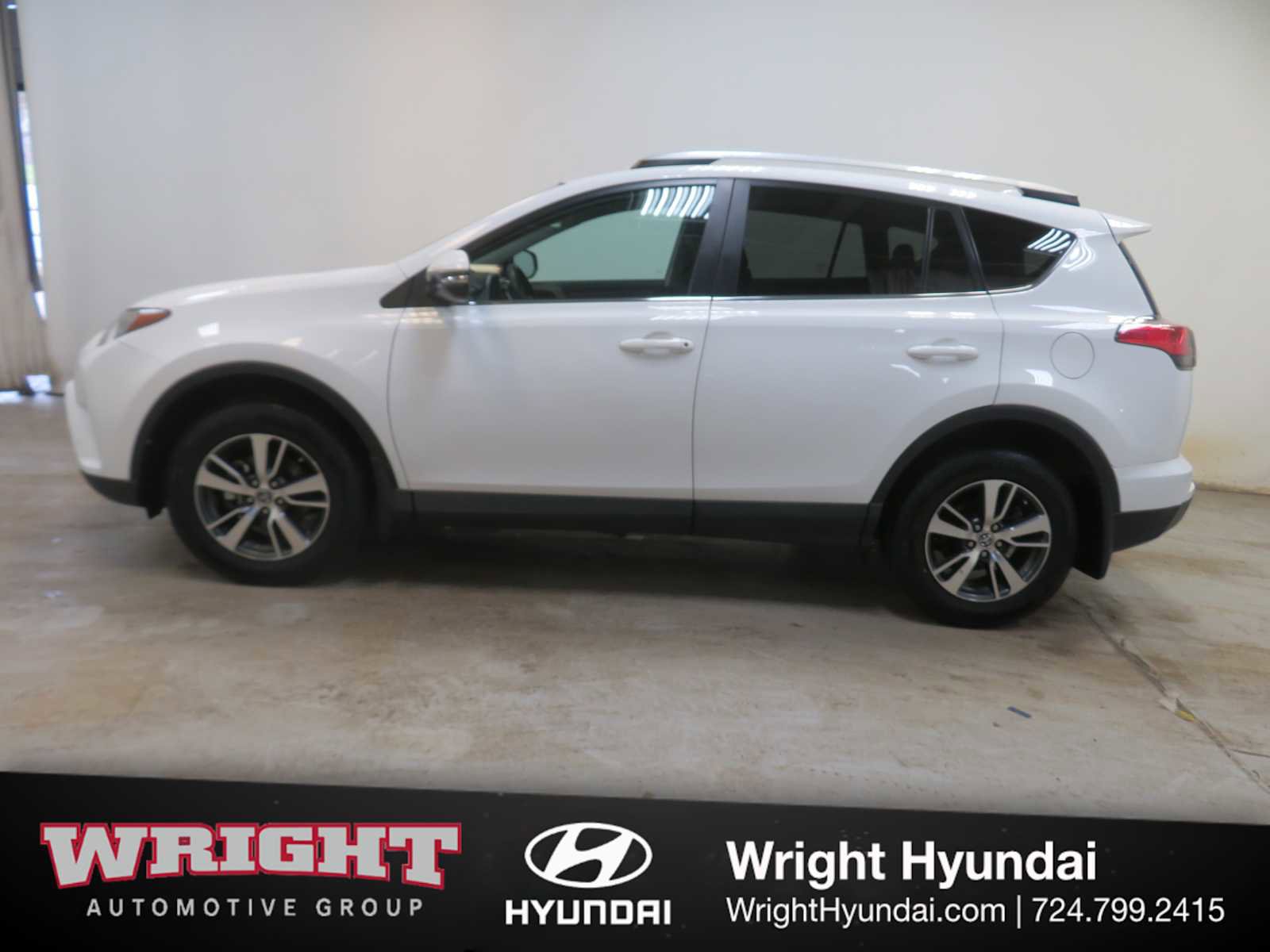 Used 2016 Toyota RAV4 XLE w/ Convenience Package image 7