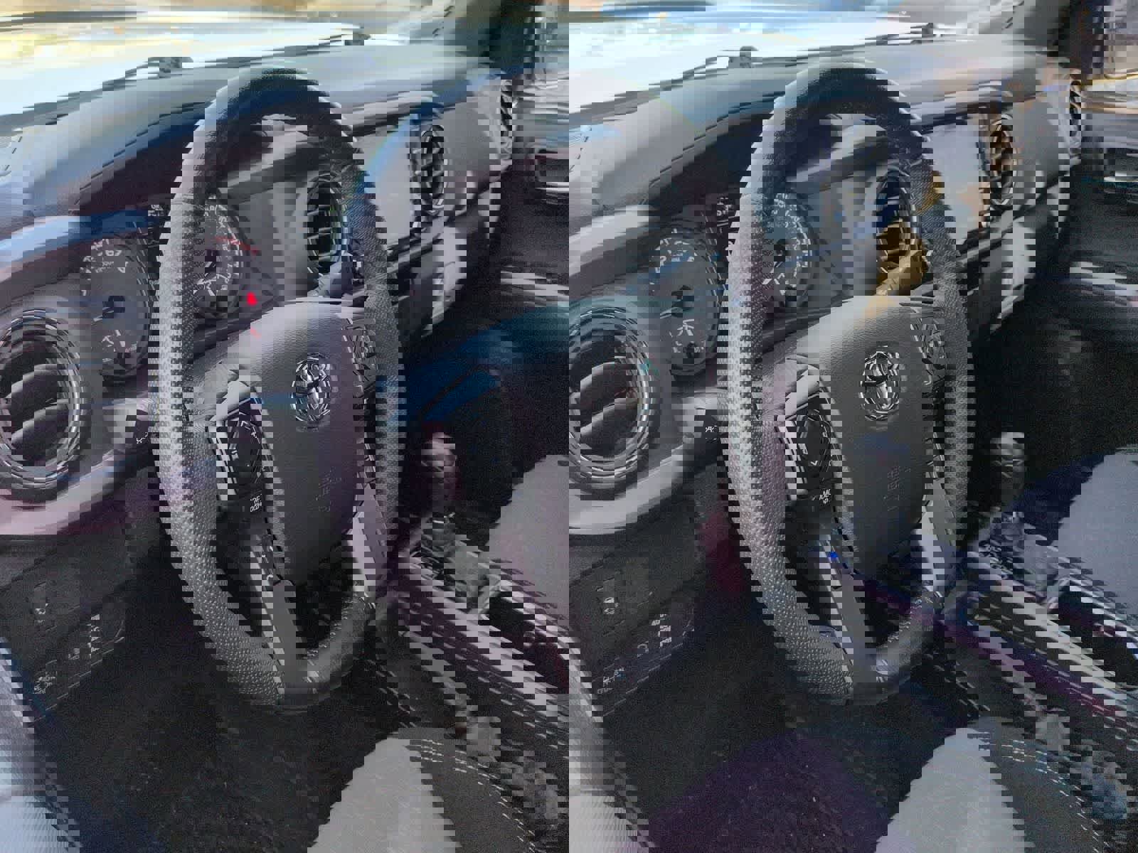 Used 2023 Toyota Tacoma TRD Off-Road image 10