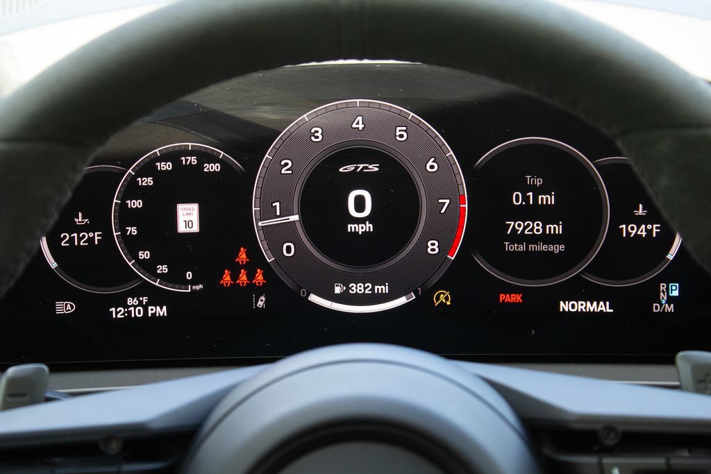 Used 2025 Porsche Cayenne GTS AWD/4WD image 15