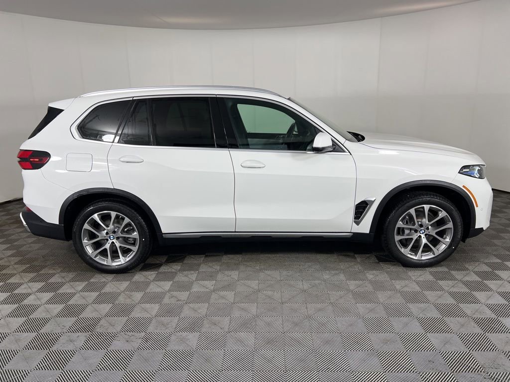 New 2026 BMW X5 xDrive40i image 2