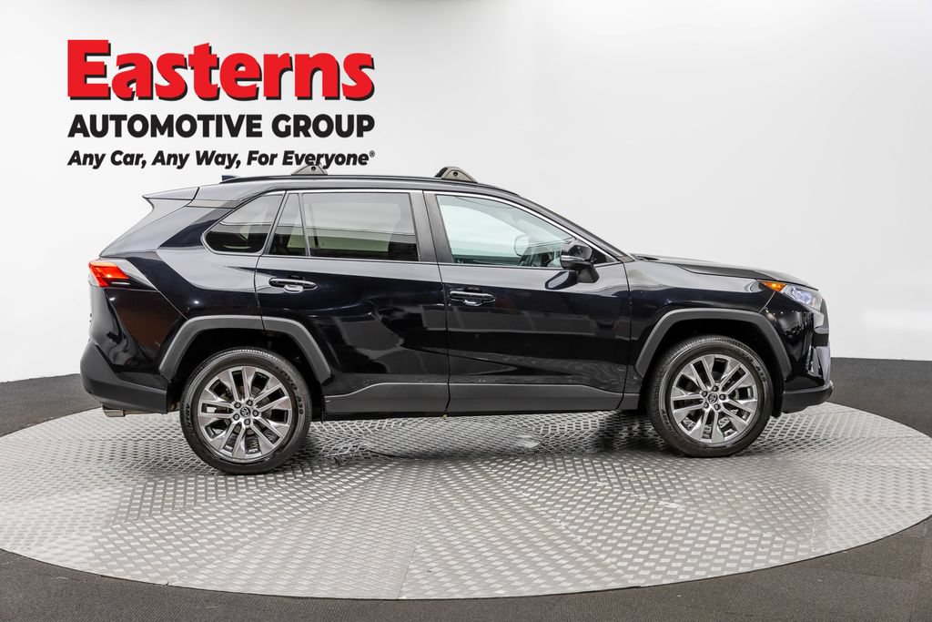 Used 2020 Toyota RAV4 XLE Premium AWD/4WD image 4