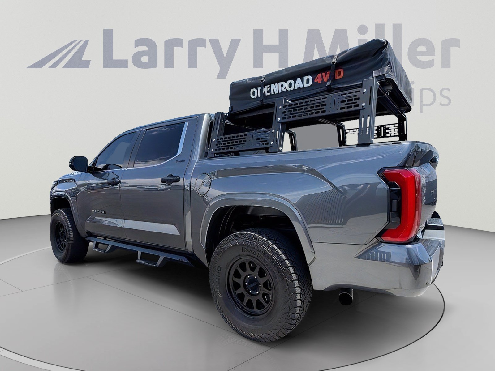 Used 2025 Toyota Tundra Limited AWD/4WD image 4