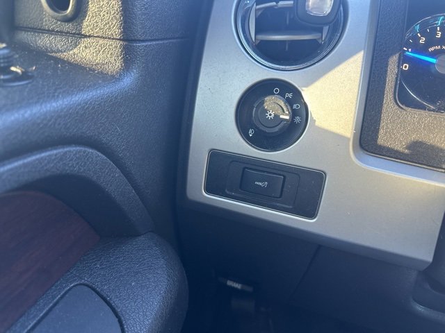 Used 2014 Ford F150 King Ranch w/ King Ranch Luxury Package image 20