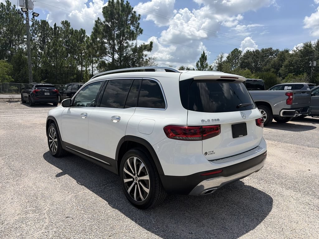 Used 2022 Mercedes-Benz GLB 250 image 4