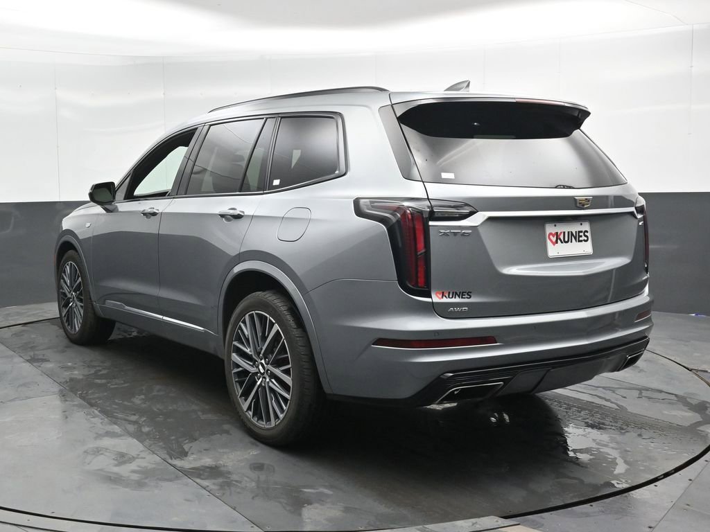 Used 2023 Cadillac XT6 Sport image 10
